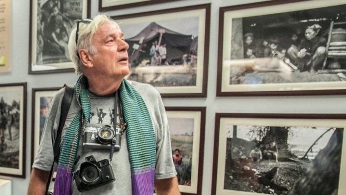 «Έφυγε» από τη ζωή ο Τιμ Πέιτζ, ο θρυλικός φωτορεπόρτερ του Πολέμου του Βιετνάμ