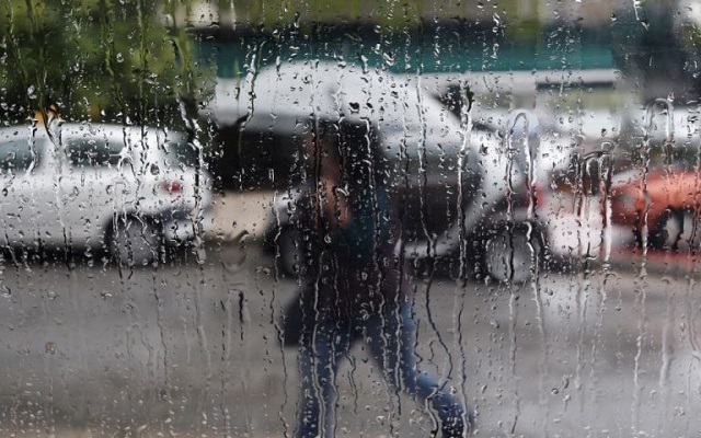 Καιρός: Έκτη μέρα αστάθειας με βροχές και καταιγίδες-Περιορίζονται σταδιακά τα φαινόμενα