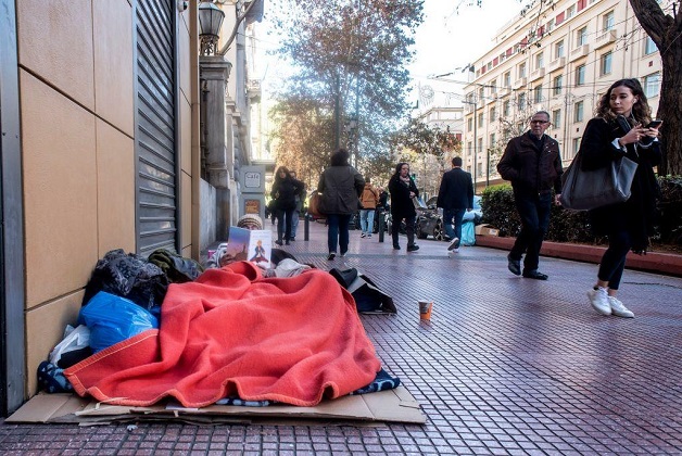 Δήμος Θεσσαλονίκης: Δωρεάν ρούχα σε άστεγους και άπορους