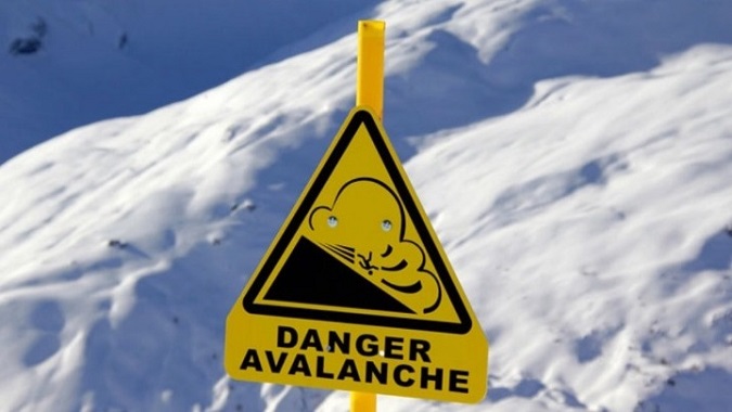 Αυστρία: Σώοι οι οκτώ ερασιτέχνες σκιέρ που θάφτηκαν από χιονοστιβάδα-Αναζητούνται άλλοι δύο