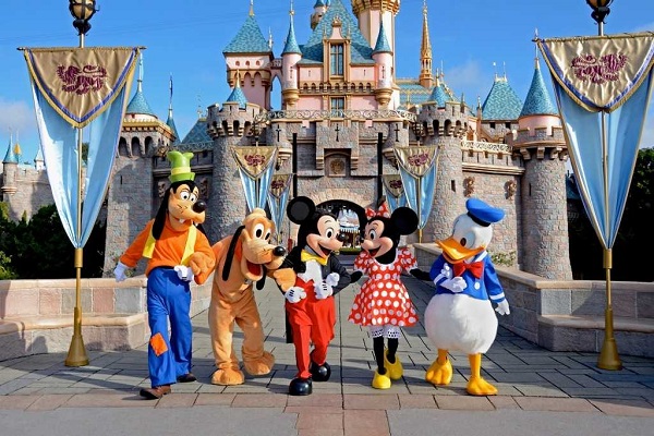 ΗΠΑ: Η Disney ανακοινώνει 7.000 απολύσεις