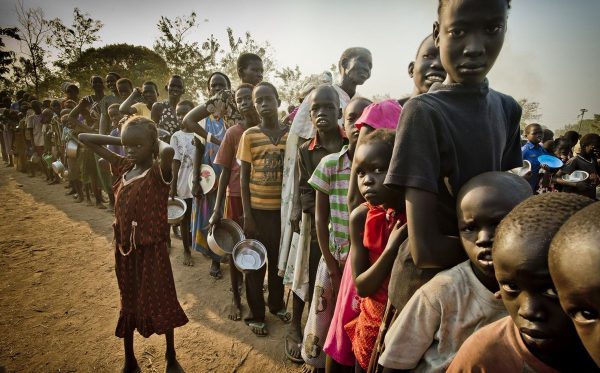 Σουδάν: Η πείνα σκοτώνει ολοένα περισσότερα παιδιά
