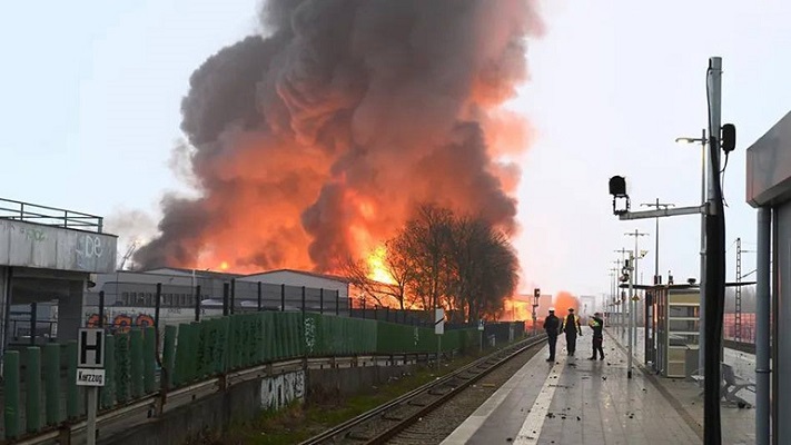 Γερμανία: Πυρκαγιά σε αποθήκη στην περιοχή του Αμβούργου