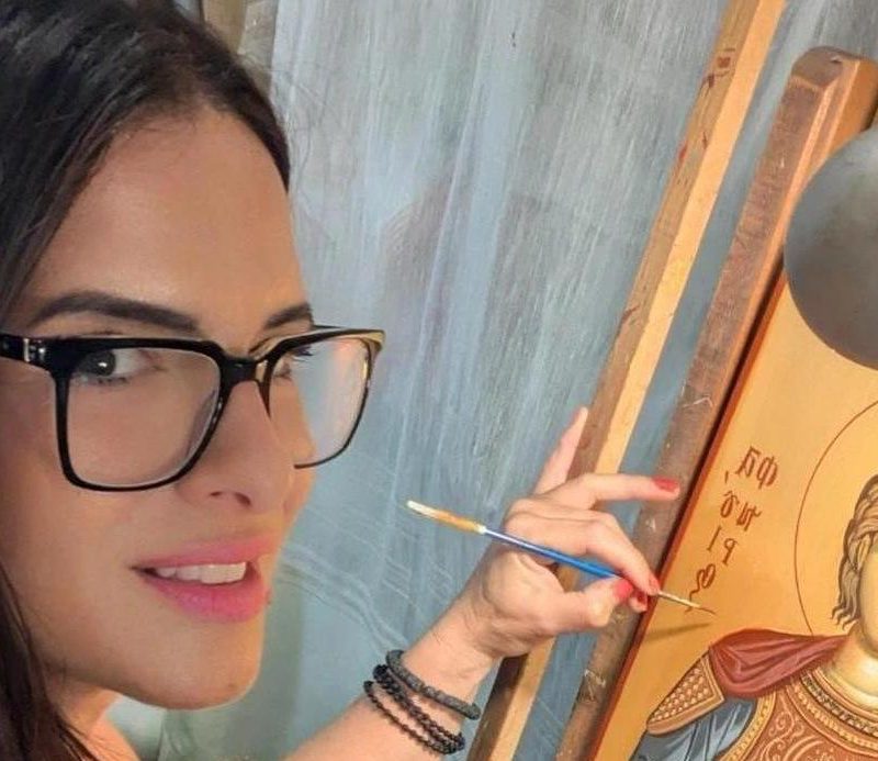 Σοφία Παπαπαντελή: Μια σύγχρονη Αγιογράφος ενάντια στα στερεότυπα – «Είχα μεγάλο πόλεμο για να σταματήσω»